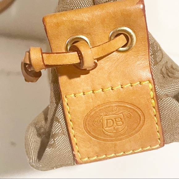 Dooney & Bourke Brown Monogram and Leather Shoulder Handbag Zipper - Picture 3 of 8
